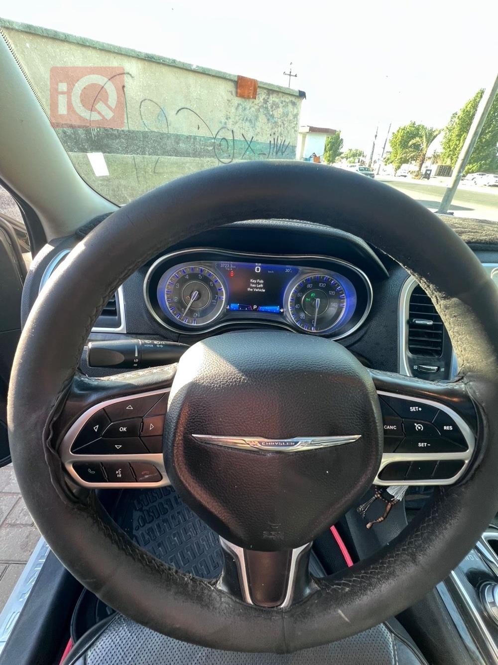 کرایسلەر 300